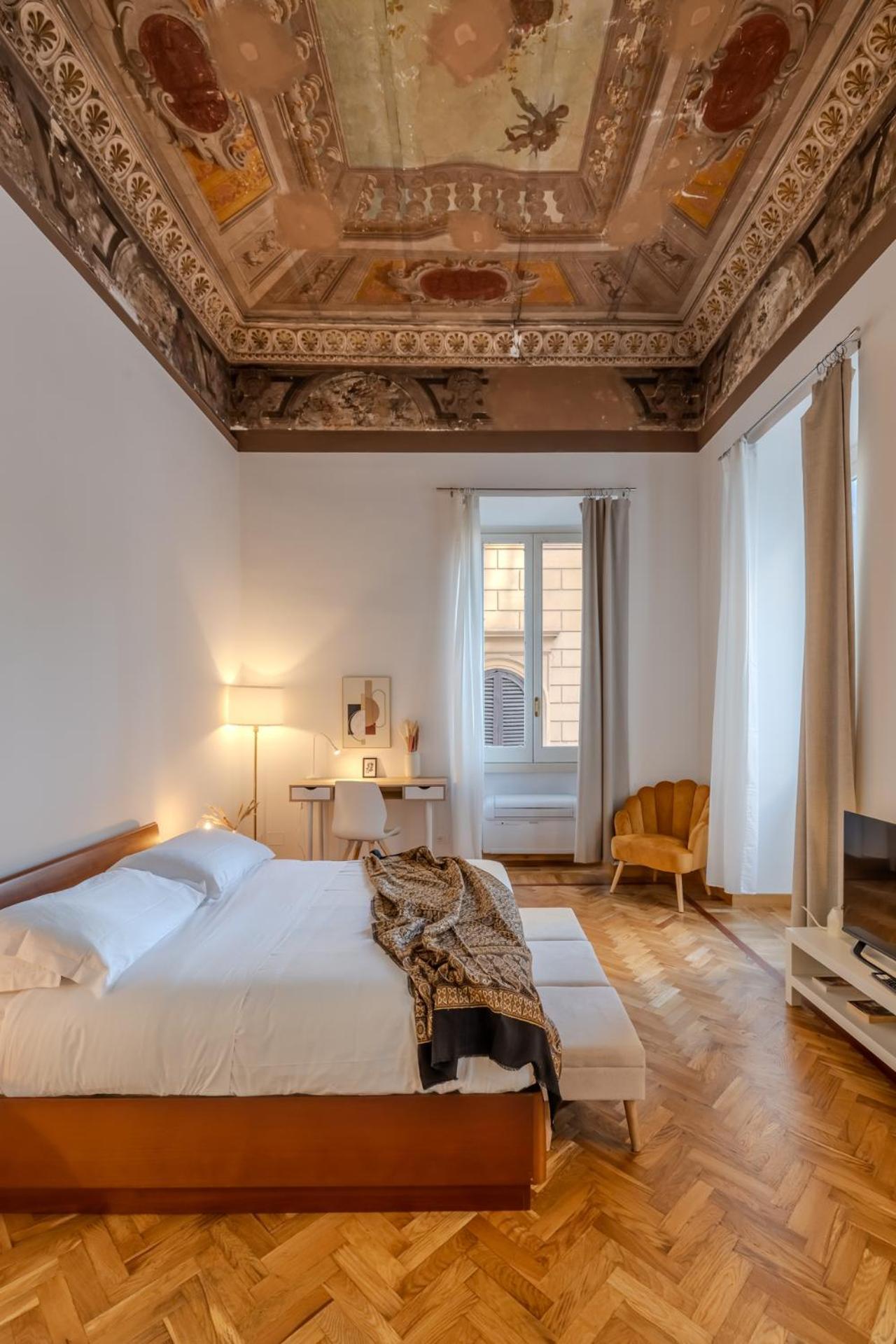 Appartamento Storico In Zona Barberini Рим Экстерьер фото