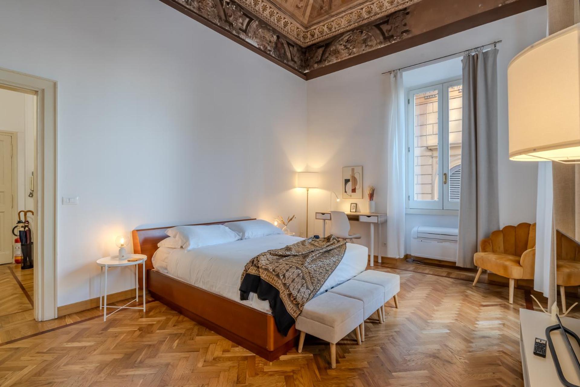 Appartamento Storico In Zona Barberini Рим Экстерьер фото